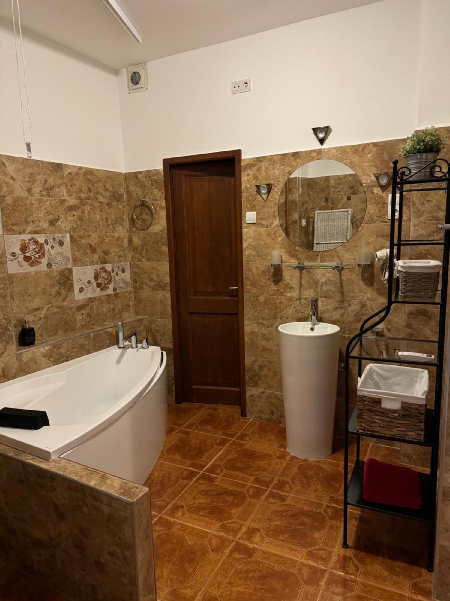 Romantic Centrum Apartman Boedapest Buitenkant foto
