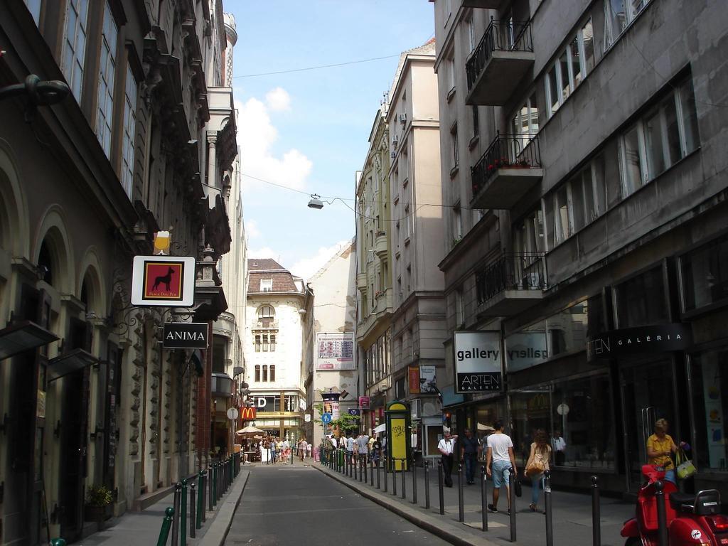 Romantic Centrum Apartman Boedapest Buitenkant foto