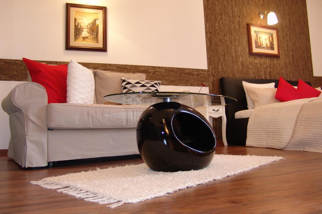 Romantic Centrum Apartman Boedapest Buitenkant foto
